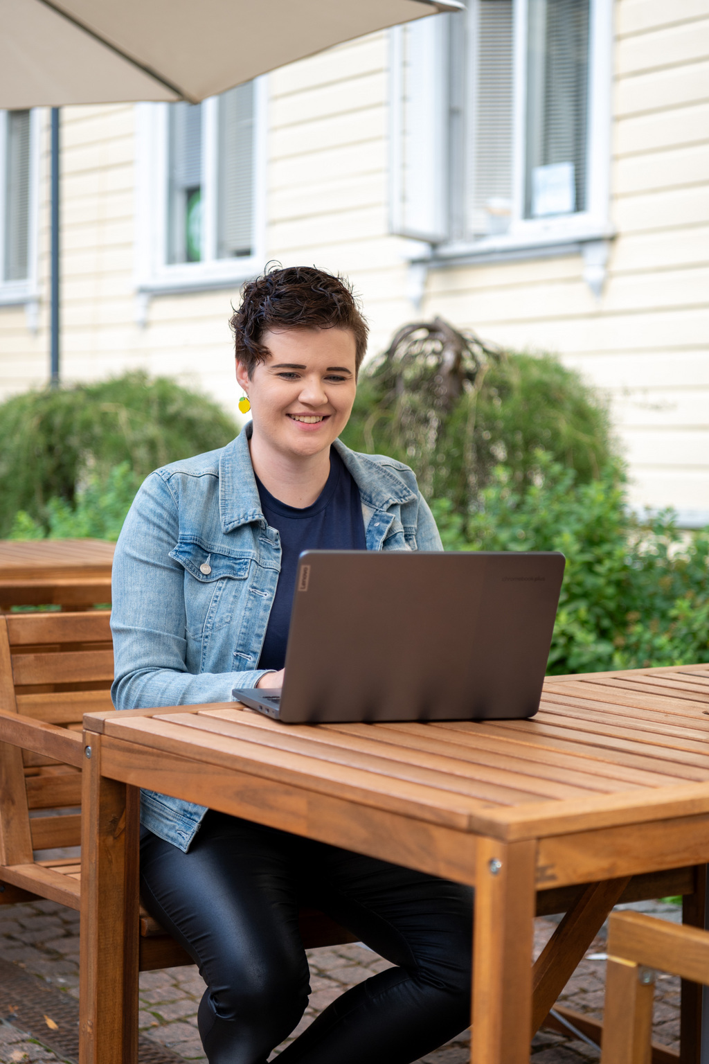 Viestintävire, Emma Laakkonen Viestintävireen Emma Laakkonen
